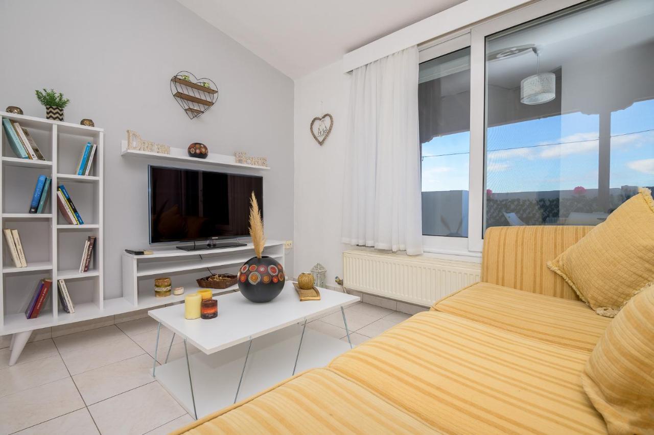 City Melody Apartment With Private Parking Александруполис Екстериор снимка